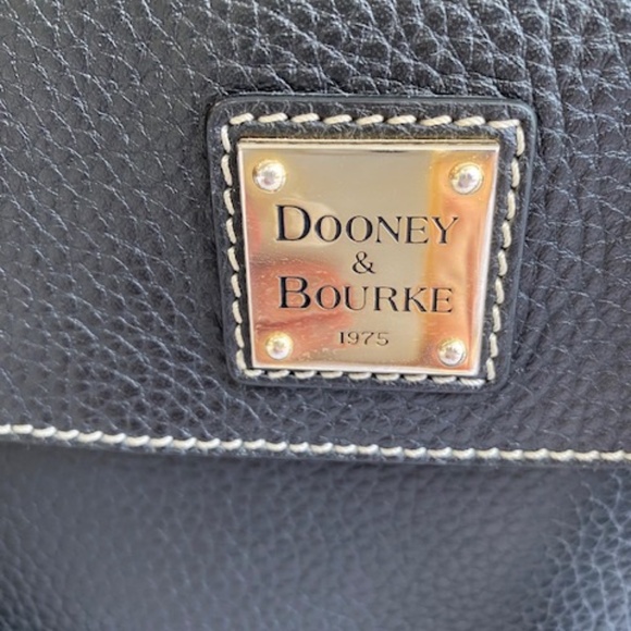 Dooney and Bourke Leather Hand Bag - Picture 3 of 3
